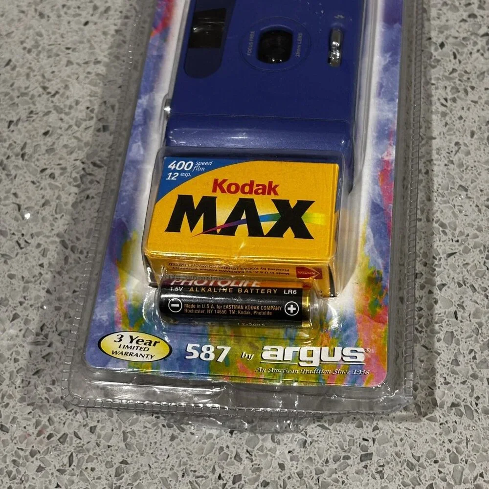 Vintage Y2K Camera New In Box Cintar 587 Kodak Max Blue 35 Mm Nos